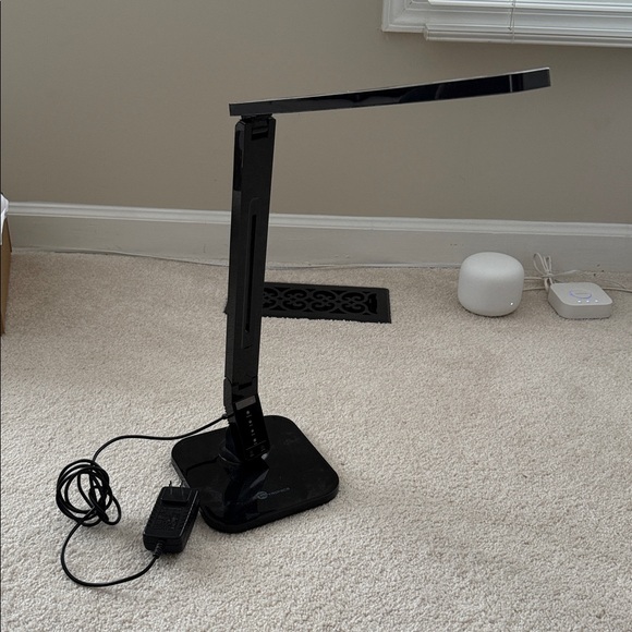 LED desk lamp - Picture 5 of 7